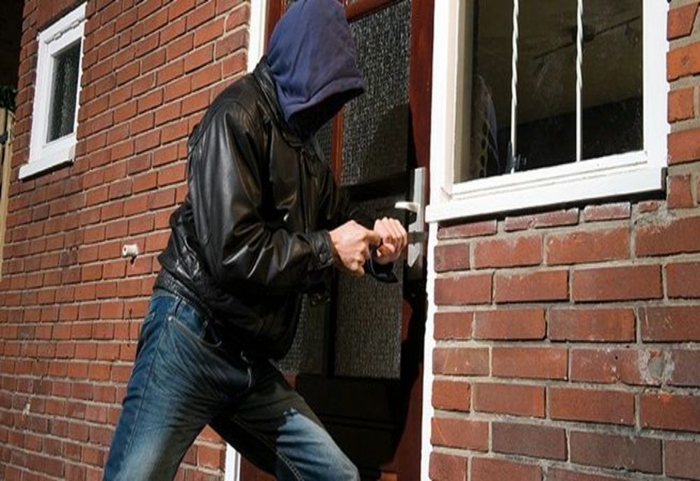 O noapte după gratii pentru un hoț din Văleni