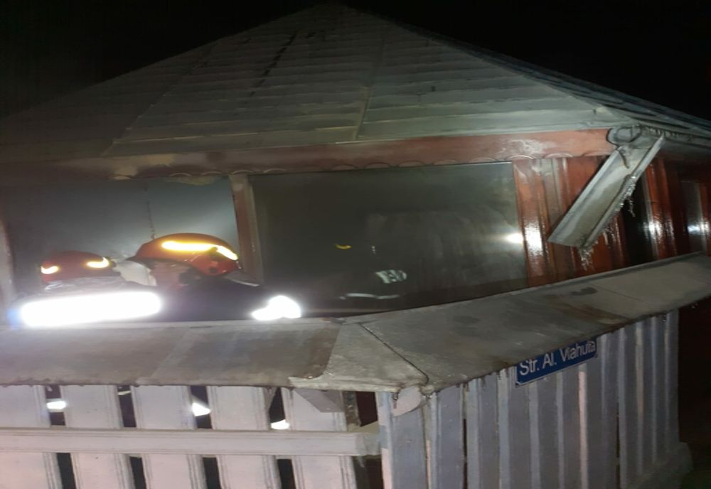 Incendiu la un magazin din Agapia