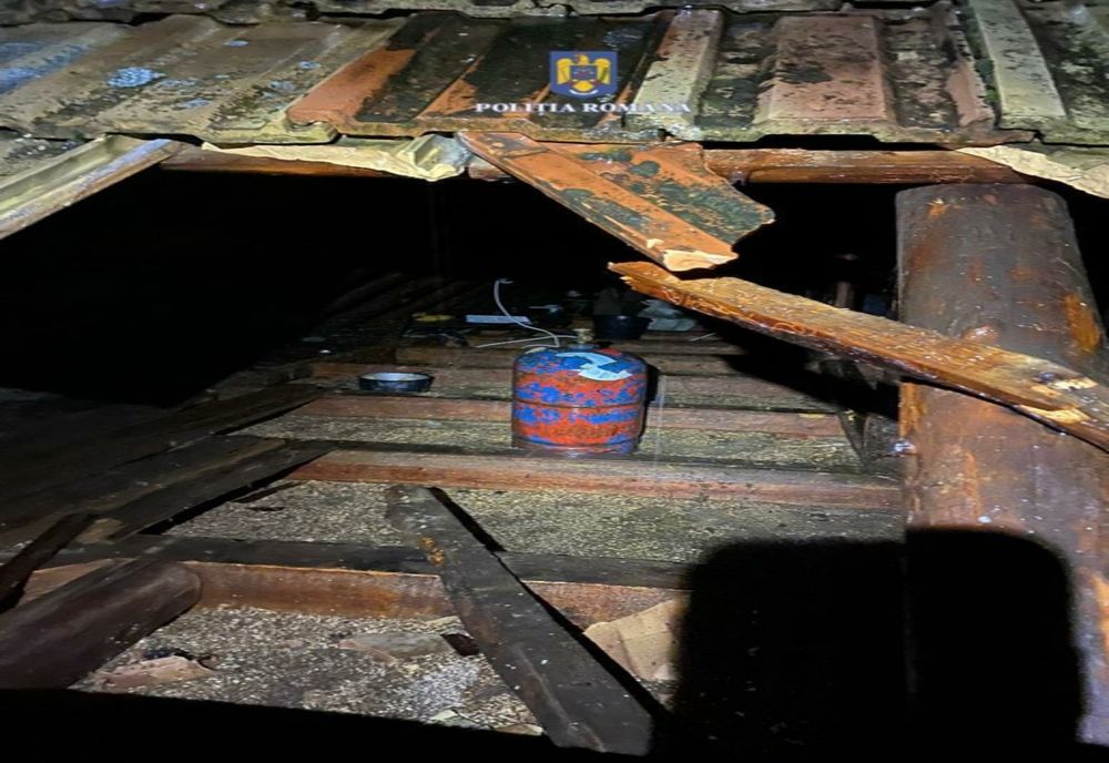 Un bărbat din Neamț a stropit podul casei cu benzină și a amenințat că incendiază cu ajutorul unei butelii