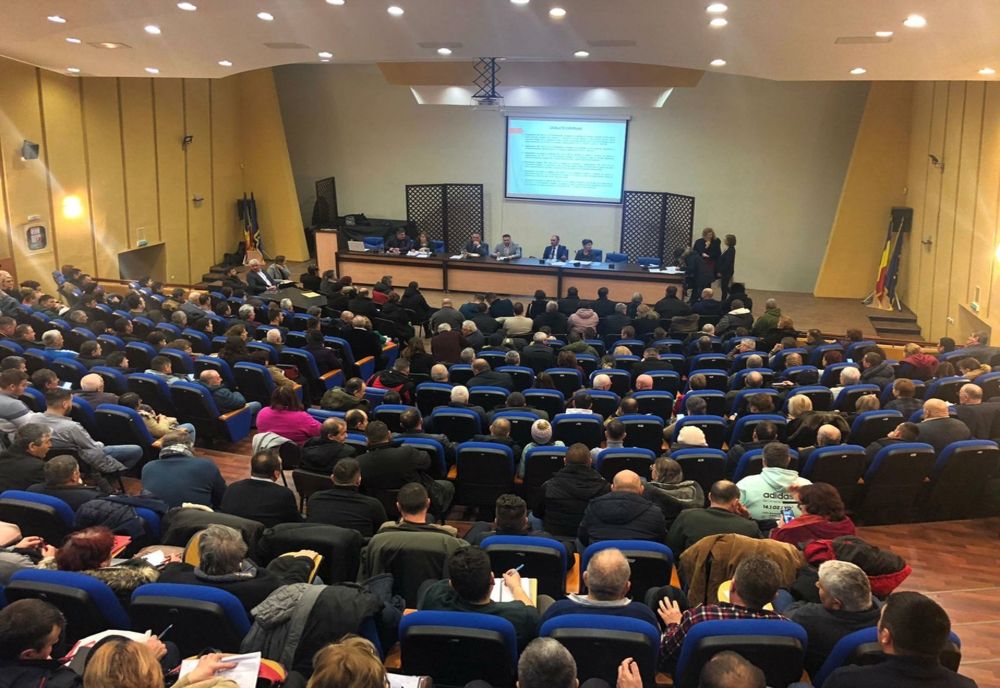 Ședință la Prefectură pentru sprijinirea fermierilor
