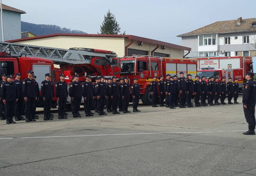 Forțe proaspete la ISU Neamț: 55 de tineri au depus jurământul