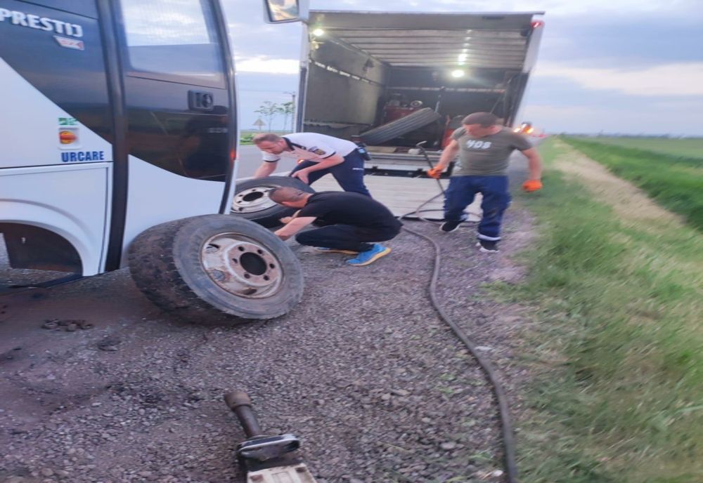 Doi polițiști din Neamț au ajutat 25 de copii să se întoarcă în siguranță acasă