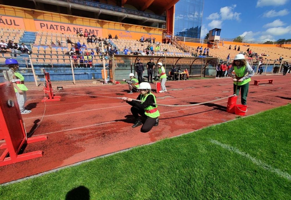 Prietenii Pompierilor s-au întâlnit pe Stadionul Ceahlăul din municipiul Piatra-Neamț
