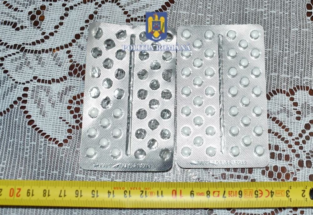 Bănuită de săvârșirea infracțiunii de înșelăciune, o femeie a fost reținută de polițiști