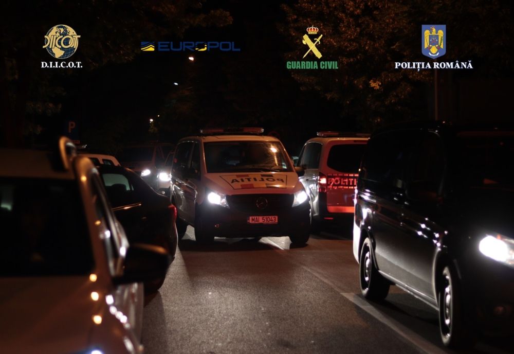 Percheziții DIICOT la o grupare suspectă de trafic de arme în România