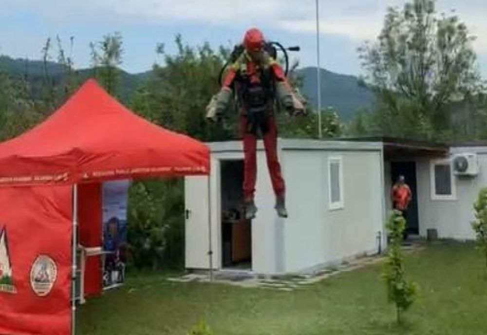 Aparat de zbor autonom, testat de DSU