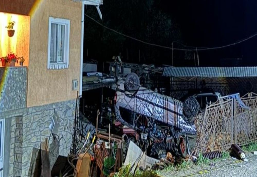 ȘASE PERSOANE DIN IAȘI, ÎNTRE CARE UN BEBELUȘ, RĂNITE ÎNTR-UN ACCIDENT