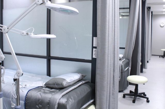 Conducerea SJU Piatra-Neamț: decesele din ATI nu sunt puse direct pe seama focarului, iar managerul acuză un posibil conflict de interese la DSP