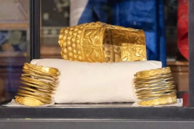 Coiful de la Coţofeneşti şi cele două brăţări dacice, recuperate în urma furtului, vor fi expuse la Muzeul Național de Istorie. Când pot fi admirate