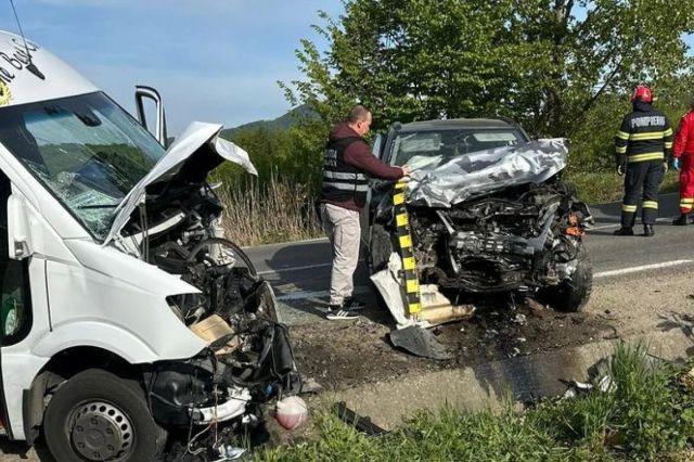 Plan Roșu activat după un accident cu 13 persoane implicate în Maramureș