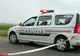 Beat și fără permis, a intrat cu mașina într-un podeț și a fugit