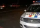 Au încercat să fugă de polițiști dar s-au oprit cu mașina într-un parapet