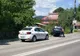 Mașină răsturnată pe o stradă din Piatra-Neamț (FOTO)