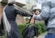 Femeie din Piatra-Neamț, tâlhărită pe o stradă din oraș! Agresorii i-au smuls geanta în care aflau documentele personale și 260 de lei 