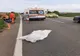 Pieton accidentat mortal. Șoferul susține că victima era întinsă pe carosabil