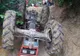 Un bărbat a murit strivit de un tractor