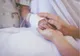 Micuțul, bătut de părinți, a intrat în moarte cerebrală