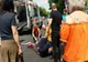 Un șofer a încercat să iasă dintr-o parcare și a accidentat un pieton beat