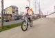 Fetiță de 11 ani, pe bicicletă, accidentată pe trotuar! Cum a ajuns șoferul să lovească biciclista