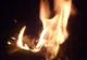 Și-a dat foc la casă