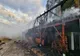 Incendiu la un depozit de furaje. Pompierii se luptă cu flăcările de mai bine de 15 ore