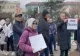 Protest în fața Primăriei Motru. Oamenii exasperați de frigul din case strigă la unison „Vrem căldură”