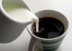 Adaugi lapte în cafea? Iată cât de sănătos este acest obicei